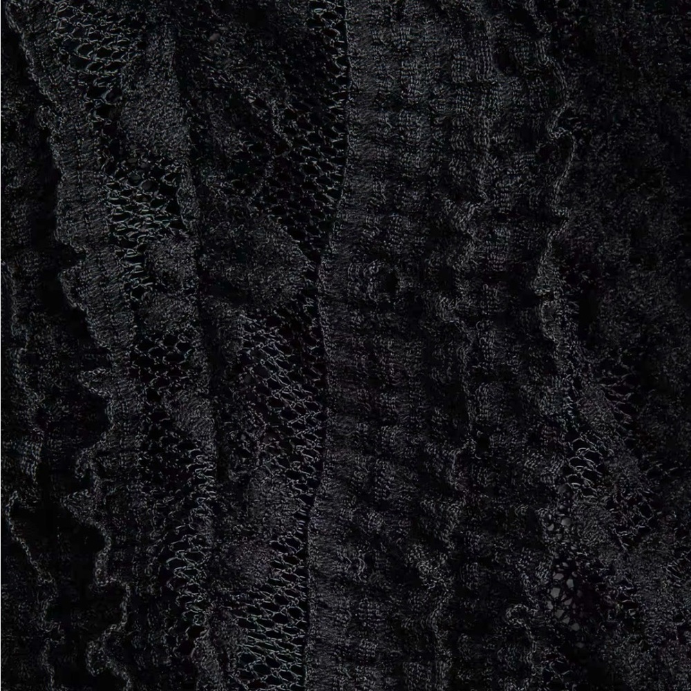 H&M STUDIO COLLECTION
PEPLUM LACE BLOUSE BLACK SIZE S - Picture 4 of 8